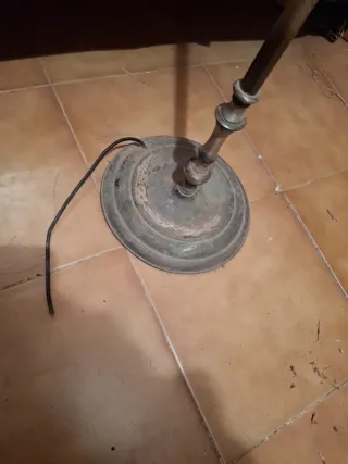 Pie de lámpara vintage metal