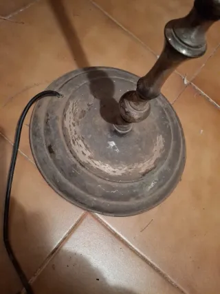 Pie de lámpara vintage metal