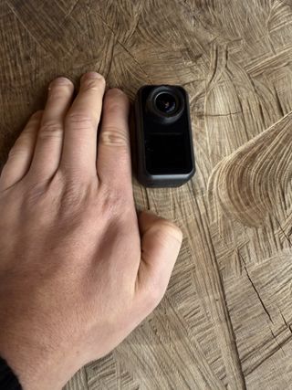 Câmera de Ação Compacta Thumb Action Cam Dual