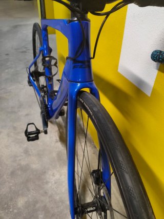 Bicicleta de carretera Fuji Transonic 2.3 Carbono