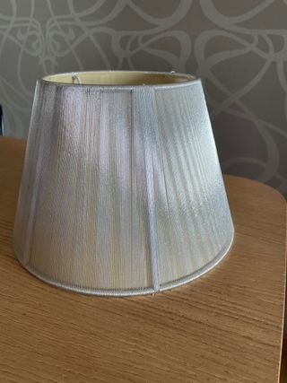 Pantallas de lámpara plateadas