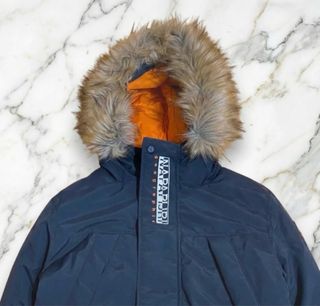 Giubbotto Napapijri nero con Cappuccio in pellicci