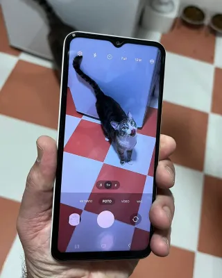 Samsung Galaxy A13 Blanco + Protector Pantalla