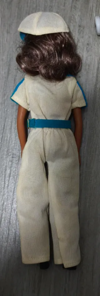 Muñeca Tanya con bicicleta