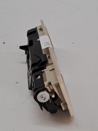 LUZ INTERIOR LAND ROVER RANGE ROVER EVOQUE (2)