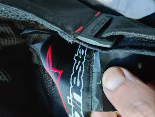 Traje moto Alpinestars negro y rojo