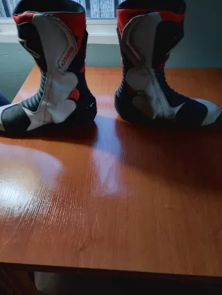 Traje moto Alpinestars negro y rojo