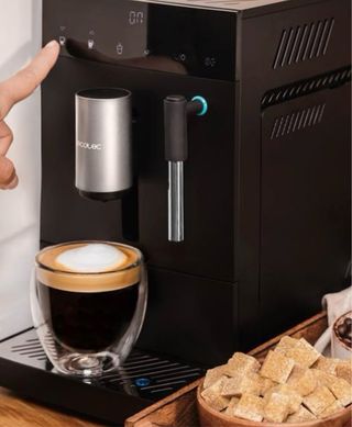 Cafetera Cecotec Cremmaet Superautomática