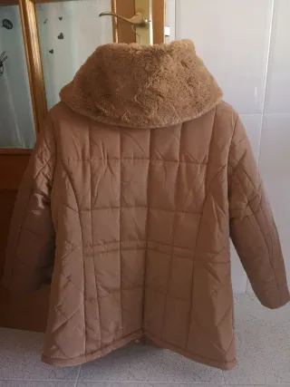 Parka De Señora Muy Abrigada.