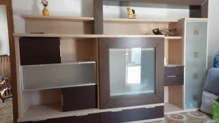 Mueble de salón modular madera y cristal