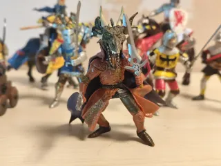 Figuras Caballeros Medievales