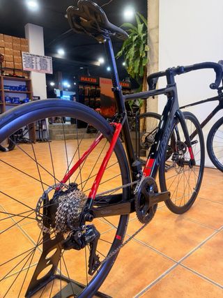 Bici Carretera Eléctrica Wilier Garda 105 Di2