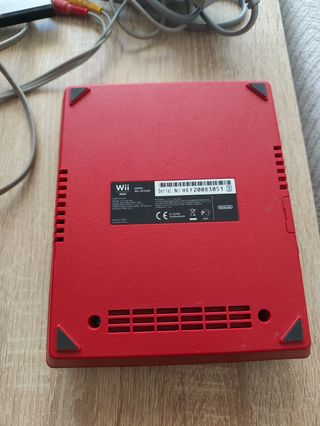 Consola Nintendo Wii Mini + Mandos + Cables
