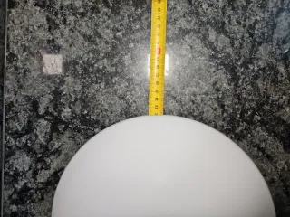 Luz de techo o pared blanca