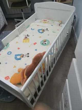 Cama infantil blanca