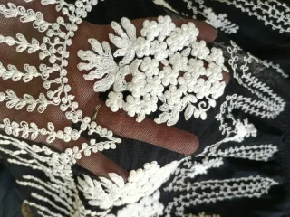 Falda Zara bordada L cintura elástica