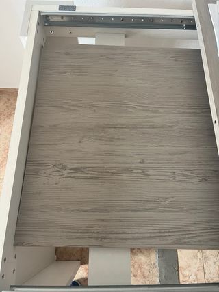 Mesa extensible salón madera.Está nueva a estrenar