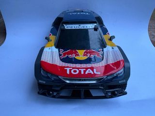 Peugeot 3008 Dakar Red Bull - Total