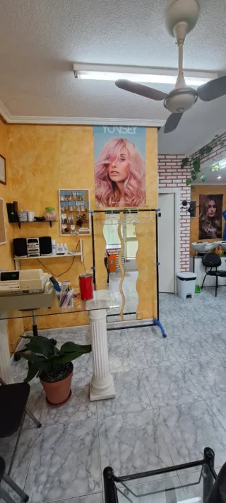 Traspaso negociable de peluqueria de señoras