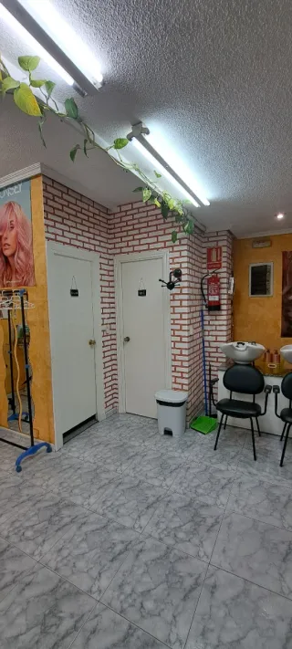 Traspaso negociable de peluqueria de señoras
