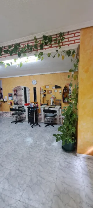 Traspaso negociable de peluqueria de señoras