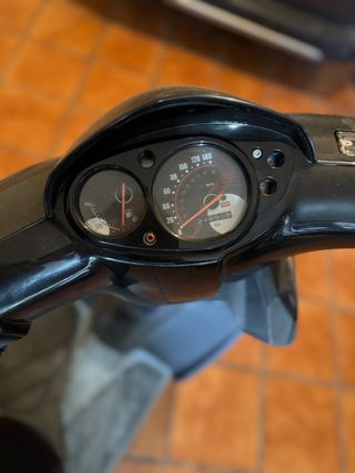 Aprilia SR Motard 125