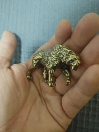 RARO Smilodon tigre dientes de sable latón BELLEZA