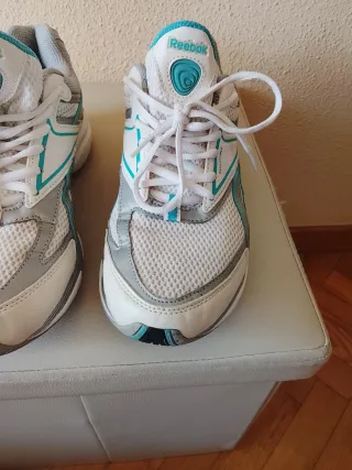 Zapatillas Reebok Blancas y Turquesa