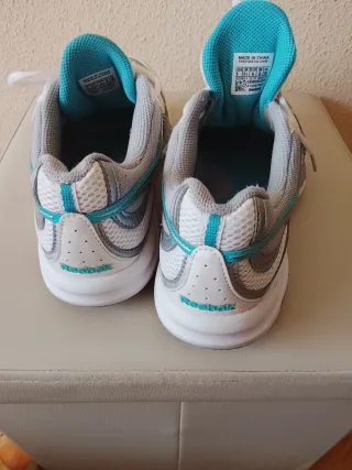 Zapatillas Reebok Blancas y Turquesa