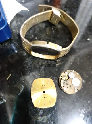 Esfera Omega Constellation Antimagnética Dorada