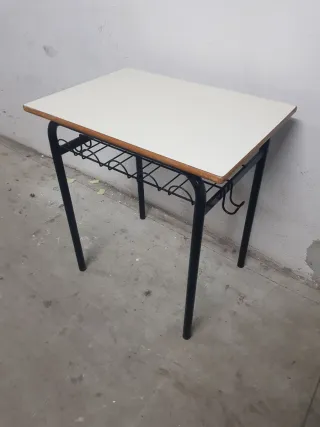 Mesa de colegio metálica y madera