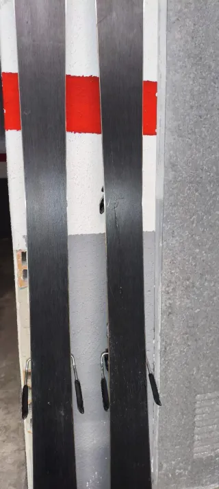 Esquís Atomic 172 cm con fijaciones