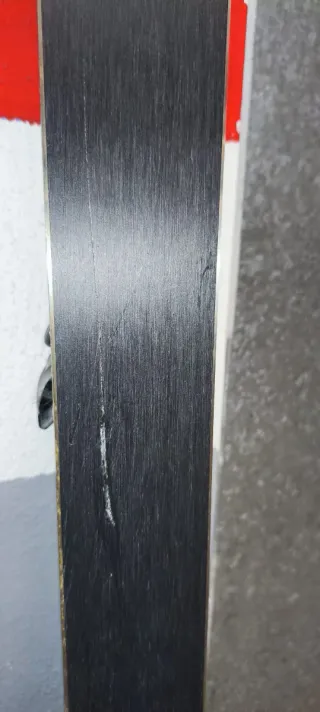 Esquís Atomic 172 cm con fijaciones