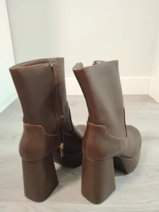 Botines marrones con plataforma