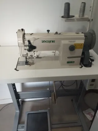 Máquina de coser industrial ZOJE