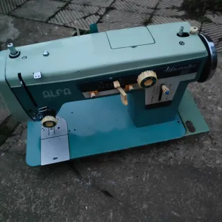 Máquina de coser Alfa Alfamatic 109