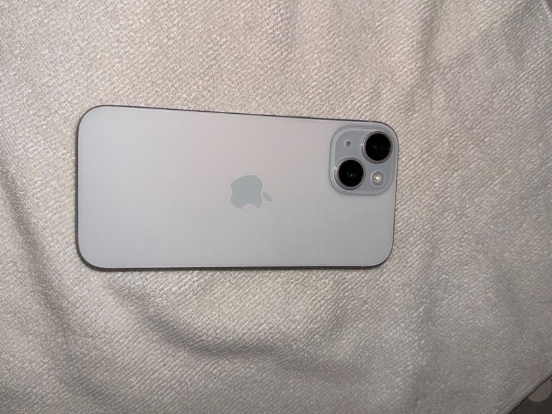 iPhone 15 Seminuevo afbeelding 5