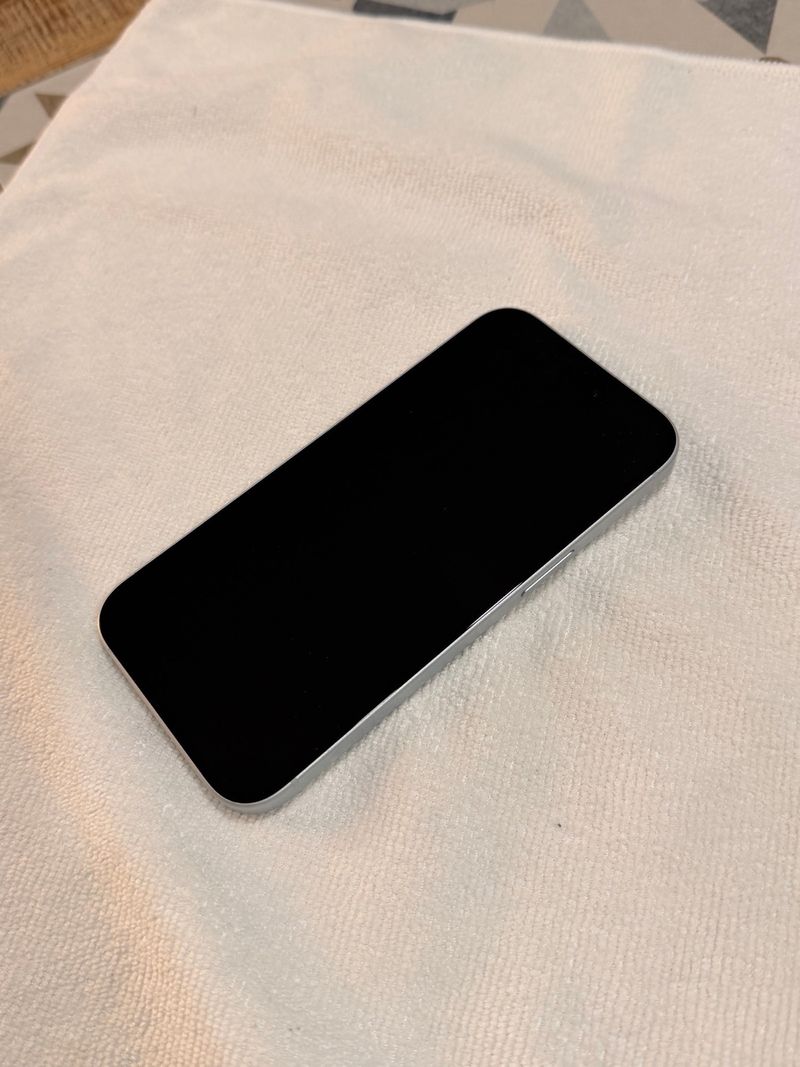 iPhone 15 Seminuevo afbeelding 3