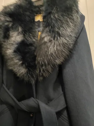 Abrigo a estrenar Michael Kors azul Talla S