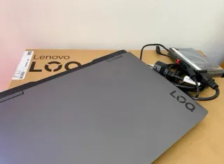 Lenovo LOQ Portátil