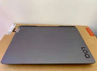 Lenovo LOQ Portátil