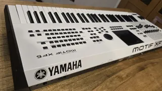 Yamaha Motif XF6 Blanco