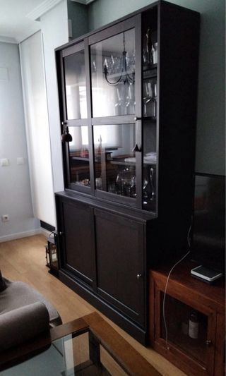 Vitrina IKEA Madera Oscura Cristal