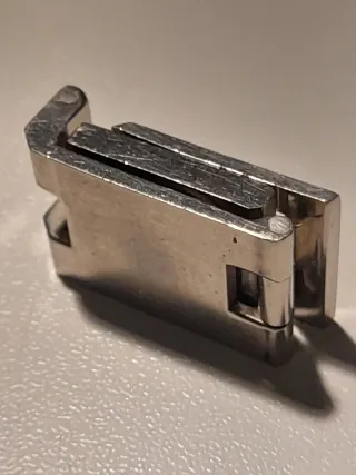 Contafili pieghevole vintage in acciaio