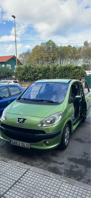 Peugeot 1007 2004