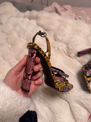 Sandalias Zara tacón serpiente talla 38