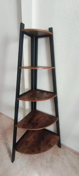 Estanterias metalicas y madera nuevas