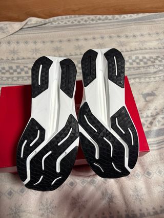 New Balance Propel v5 Rojo/Blanco