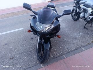 Suzuki GSX-R 600 Negra Deportiva Precio negociable