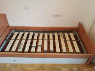 Escritorio juvenil con estantería y cama nido